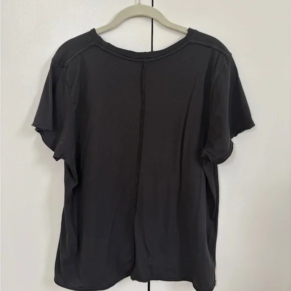 Urban Outfitters Black Graphic Tee - Picture 2 of 2